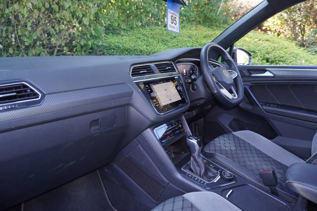 2022 Volkswagen Tiguan 2.0 TDI 4Motion DSG R-Line