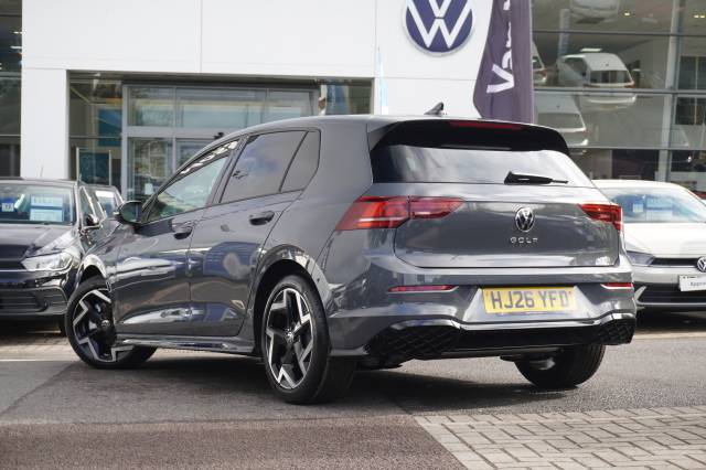 2026 Volkswagen Golf eTSI 150 DSG R-Line