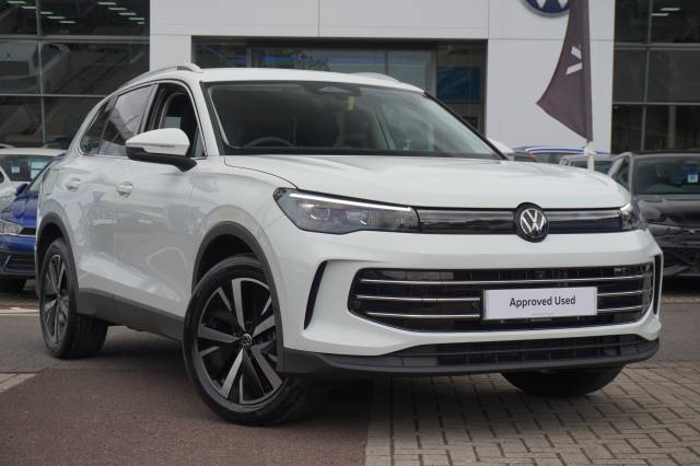 Volkswagen Tiguan 1.5 eTSI 150 DSG Elegance Estate Petrol Pure white