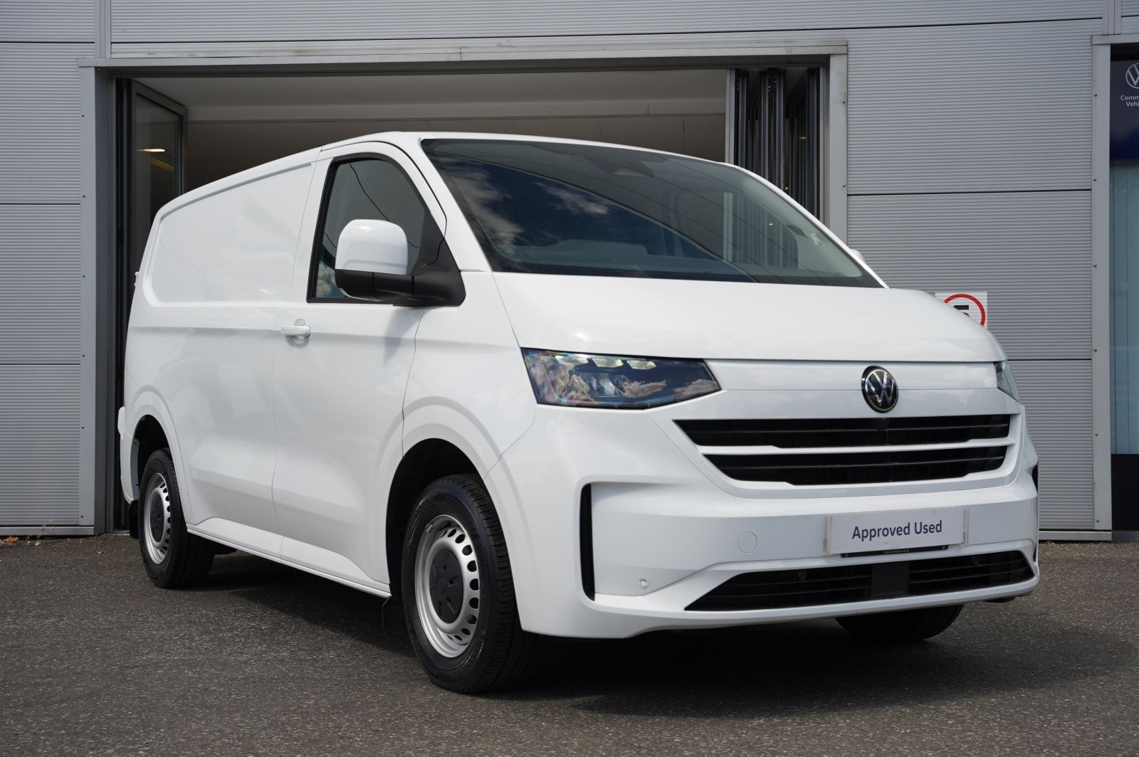 2025 Volkswagen Transporter