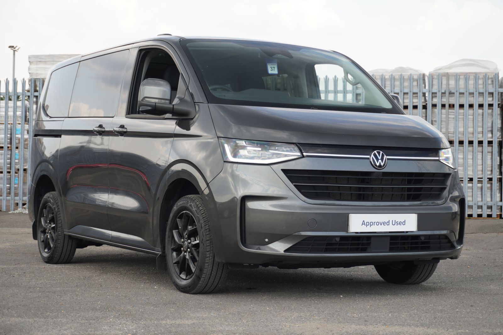2025 Volkswagen Transporter Shuttle