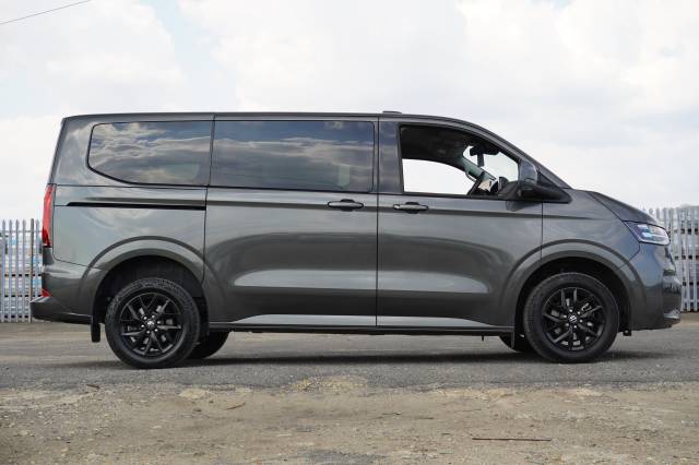2025 Volkswagen Transporter Shuttle 2.0 T32 TDI 150PS Minibus Style SWB