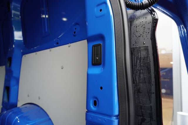 2025 Volkswagen Transporter 2.0 T28 TDI 150 Van Commerce Pro SWB