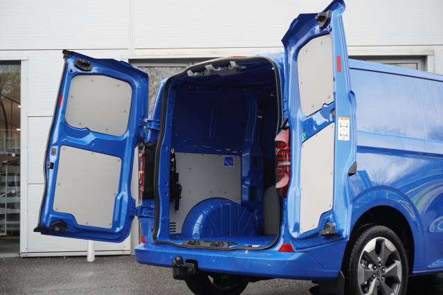 2025 Volkswagen Transporter 2.0 T28 TDI 150 Van Commerce Pro SWB