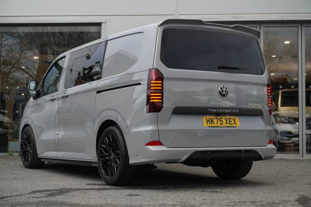 2025 Volkswagen Transporter 2.0 T32 TDI 150 Kombi Van Commerce Pro SWB