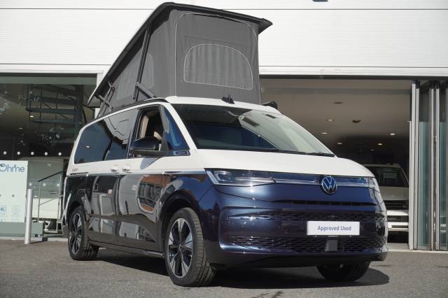 Volkswagen California 1.5 TSI eHybrid 4MOTION DSG 245 PS Ocean Motor Caravan Hybrid Candy White/Starlight Blue