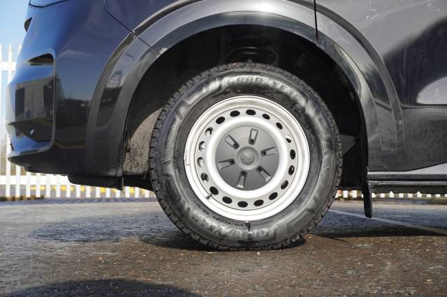 2025 Volkswagen Transporter 0.1 T34 65kWh Van Commerce Plus LWB