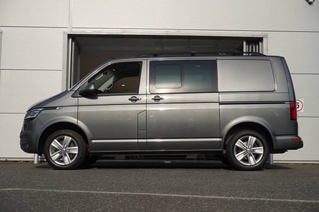2023 Volkswagen Transporter 2.0 T32 TDI 150 Kombi Van DSG Highline SWB
