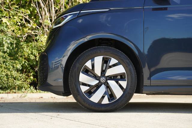 2025 Volkswagen Id. Buzz 79kWh Commerce Plus SWB
