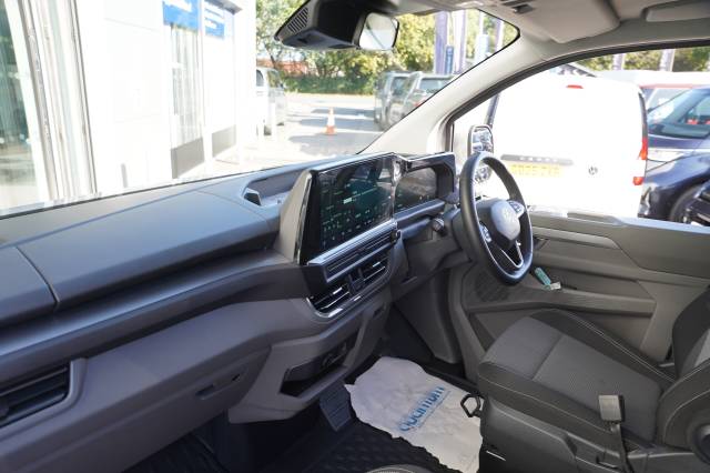 Volkswagen Transporter 2.0 T30 TDI 150 Kombi Van Commerce Pro SWB