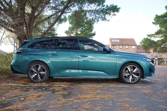 Peugeot 308 1.2 PureTech EAT8 GT