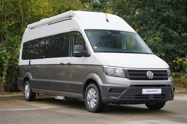 Volkswagen Grand California 2.0 TDI Tip 3.88T 177 PS 680 LWB Saloon Diesel Candy White upper/Mojave Beige lower