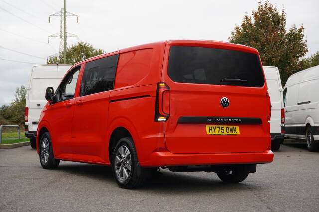 2025 Volkswagen Transporter 0.1 T32 65kWh Kombi Van Commerce Pro SWB