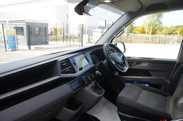2022 Volkswagen Transporter 2.0 T32 TDI 150 Kombi Van DSG Highline SWB