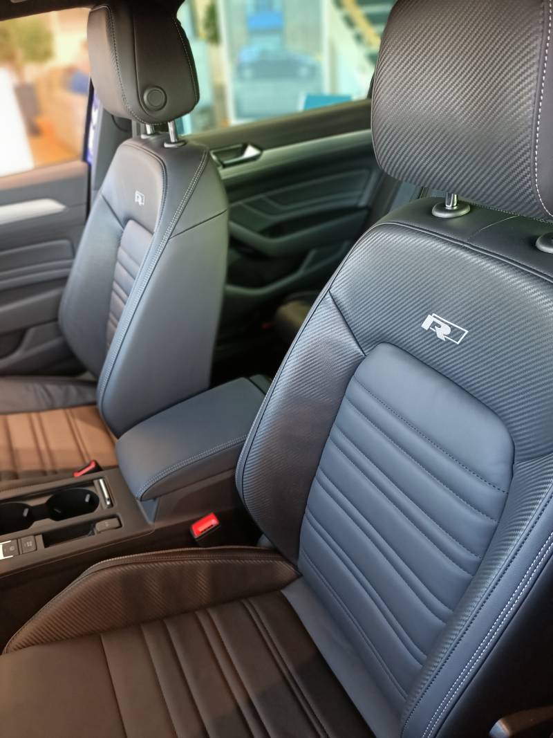 VW Passat R seat