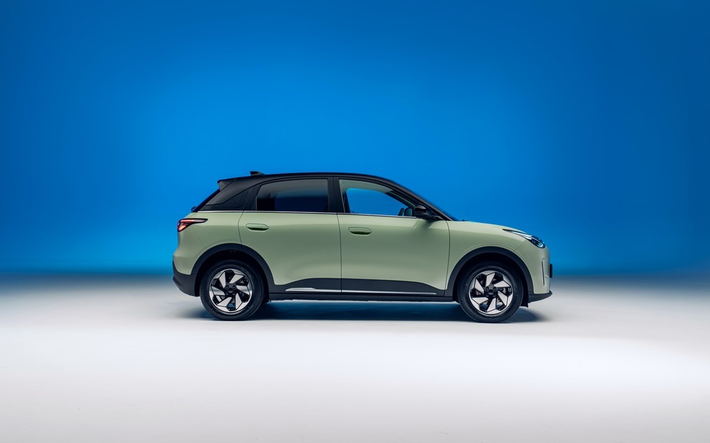 Geely EX2: China’s Best-Selling Car Set to Arrive in the UK